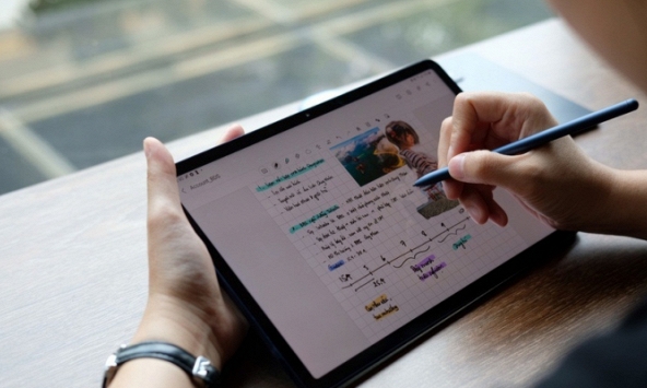 Phụ huynh khó khăn khi tìm mua, sửa chữa máy tính cho con học online