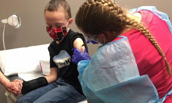 Thử nghiệm lâm sàng vắc xin Covid-19 cho trẻ em lâu hơn của người lớn