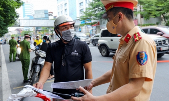 Hà Nội, Cần Thơ, Hải Phòng bị nhắc nhở vì vì quy định chống dịch gây bức xúc