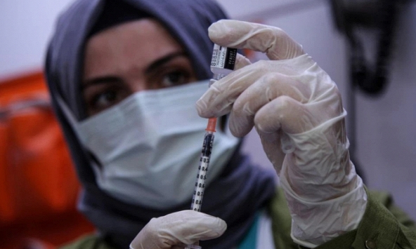 Nhiều nước tiêm trộn hai loại vaccine Covid-19 để hướng tới miễn dịch cộng đồng