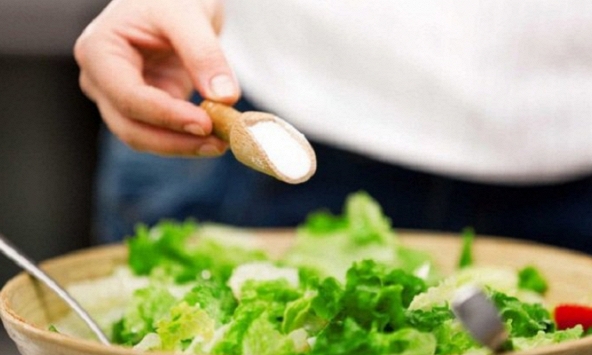 Ăn thừa muối: Yếu tố tăng gánh nặng bệnh tật trên toàn cầu