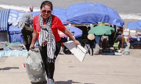 Giang Kim Cúc: Trưởng nhóm 'mai táng 0 đồng' vướng lùm xùm 'lừa đảo tiền từ thiện'