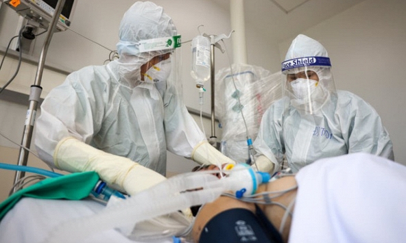 Việt Nam sẵn sàng hợp tác thử nghiệm lâm sàng giai đoạn 3 thuốc điều trị COVID-19 của Pháp