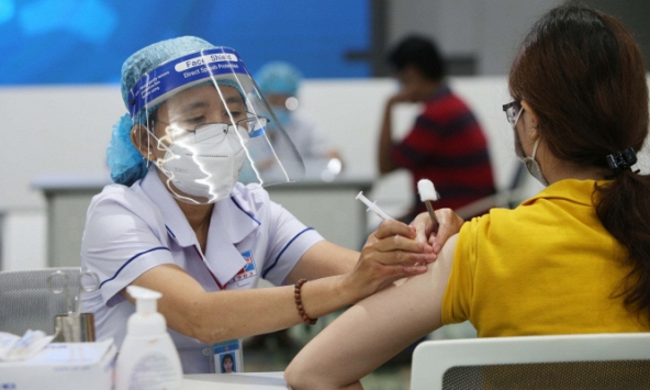 Cần xử lý nghiêm minh hành vi lợi dụng tiêm vaccine ngoài danh sách để trục lợi