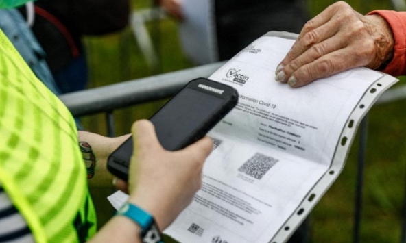 Những nước đi đầu áp dụng 'hộ chiếu' vaccine