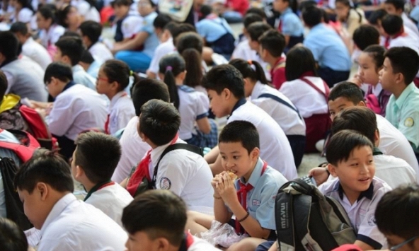 TPHCM: Trường học không được kêu gọi đóng góp, thay đổi đồng phục