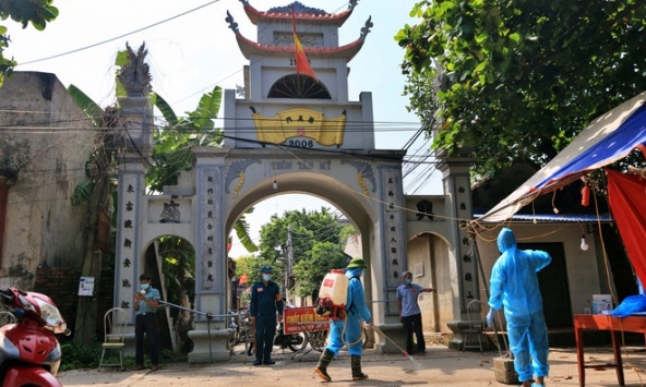 Hà Nội: Huyện 'vùng xanh' phong tỏa khẩn một thôn sau khi ghi nhận 4 ca F0
