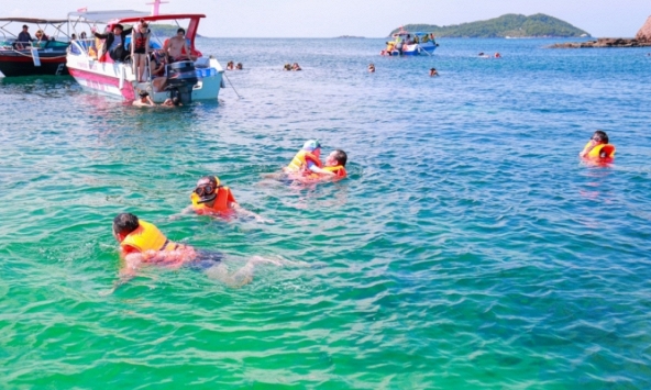 Phú Quốc vẫn đang đợi vaccine dù sắp thí điểm mở cửa đón khách quốc tế