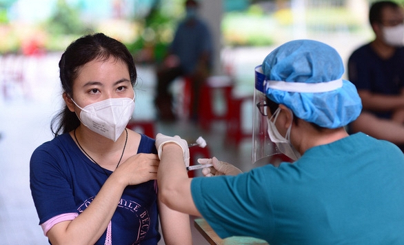 Nhiều quận huyện ở TPHCM đã cạn vắc xin và đang chờ được phân bổ