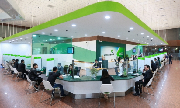 Vietcombank lên tiếng chính thức về thuật ngữ 'Tạm khóa báo có'