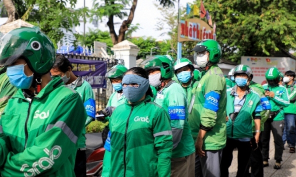 TPHCM: Tình trạng quá tải liên tục xảy ra ở các điểm xét nghiệm cho shipper 