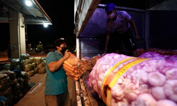 Hàng hóa về chợ đầu mối TP.HCM thấp kỷ lục