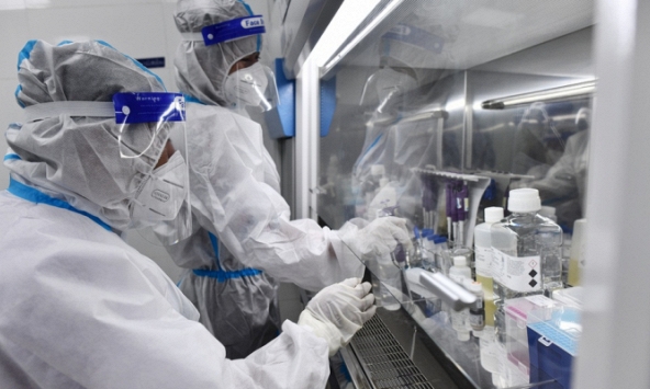 Hệ thống xét nghiệm Covid-19 tự động công nghệ Mỹ ở Bình Dương