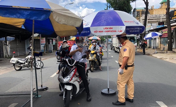 Nhiều người băn khoăn về phương án lưu thông giữa TP.HCM và các tỉnh