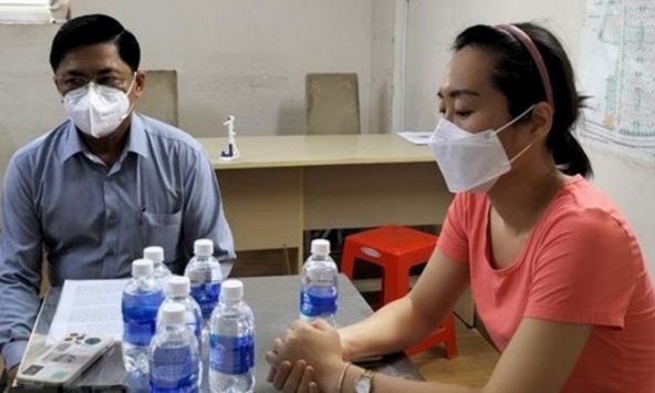 Kiểm điểm Bí thư phường ở Bình Dương vì cưỡng chế người phụ nữ đi test COVID-19 