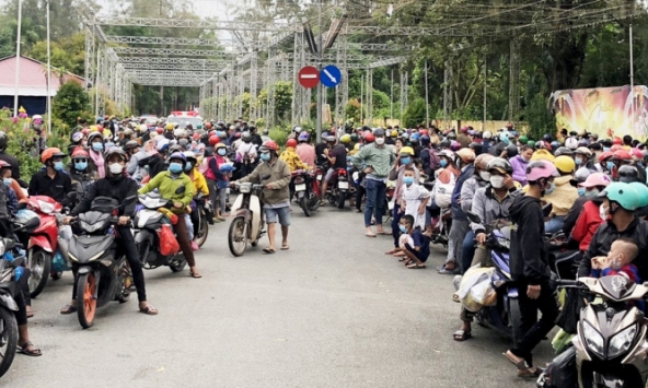Các tỉnh miền Tây đổi kế hoạch cách ly với hàng nghìn người từ TPHCM về