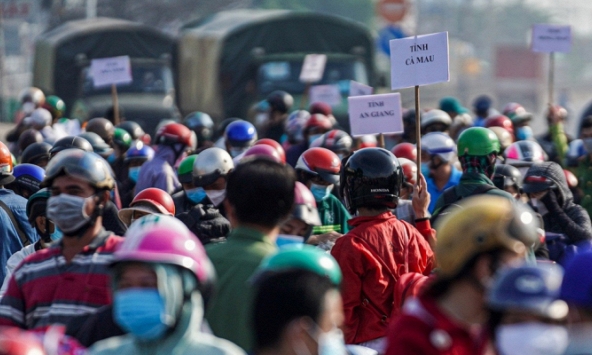 'Người dân đổ dồn về quê là quyền sinh tồn của họ và không ai có thể ngăn cản'