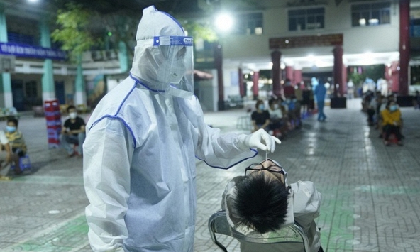 UBND TPHCM yêu cầu cung cấp tổng số ca test nhanh dương tính SARS-CoV-2 tại địa bàn