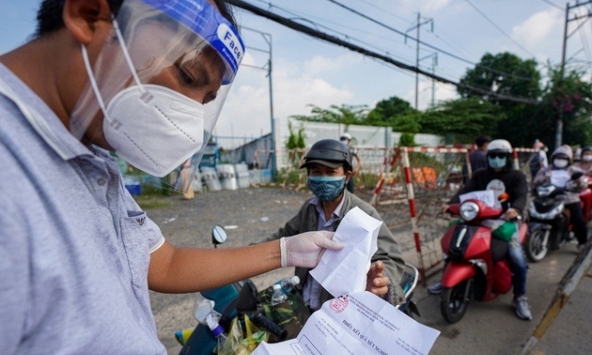 Chốt phương án đi lại cho người lao động giữa TP.HCM và các tỉnh xung quanh