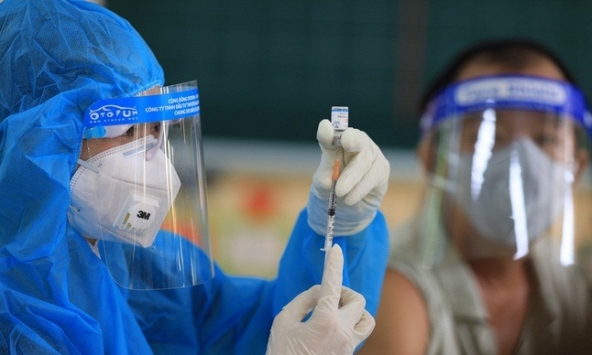 TP.HCM điều tra đường dây cò mồi tiêm vaccine