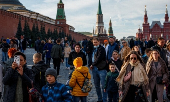 Nga thử nghiệm vaccine Covid-19 dạng xịt mũi trên tình nguyện viên trưởng thành