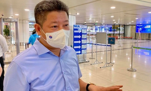  Phó Chủ tịch Hà Nội lý giải về việc 'treo biển trước nhà' người về từ TPHCM không phải là siết chặt