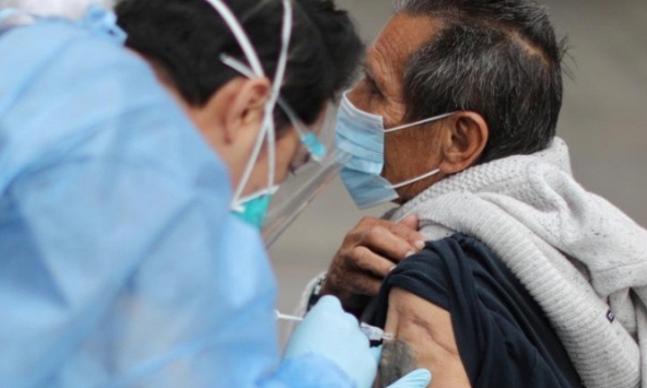 Người nhiễm Covid-19 sau tiêm vaccine hồi phục nhanh hơn