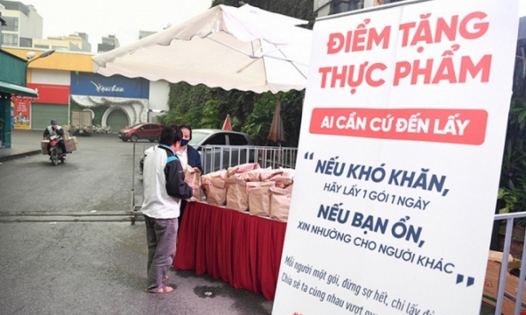 Hà Nội hỗ trợ trên 1.800 tỷ đồng cho người bị ảnh hưởng Covid-19