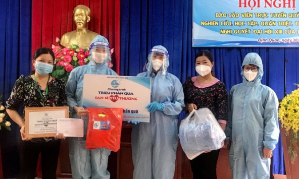 Những đóng góp của phụ nữ trong cuộc chiến chống đại dịch COVID-19