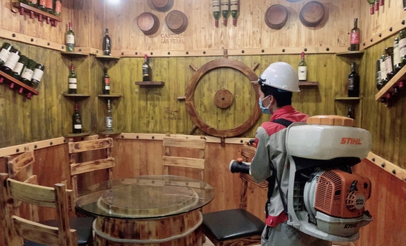 TPHCM mở dịch vụ ăn uống tại chỗ: Không máy lạnh trong không gian kín; không bán rượu bia