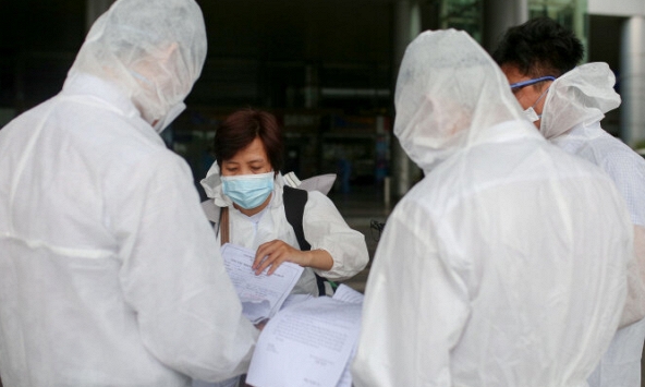 Chuyên gia: 'Không thả lỏng người từ vùng dịch về, cần quản lý để họ không đi lung tung'