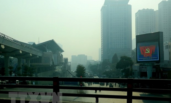 Ô nhiễm không khí nặng tại một số điểm ở Hà Nội và vùng lân cận