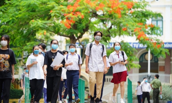 TPHCM dự kiến cho học sinh lớp 9, lớp 12 trở lại trường học trực tiếp vào tháng 12