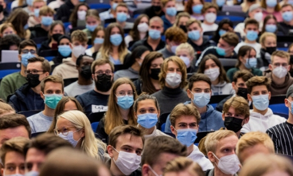 Dịch bùng phát mạnh ở châu Âu