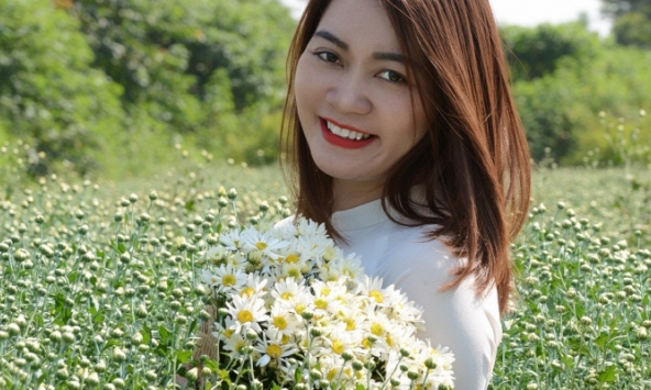 Cúc hoạ mi đầu mùa xuống phố