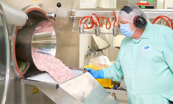 Pfizer nộp đơn xin phê duyệt khẩn cấp thuốc trị Covid-19