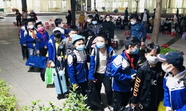 Thanh Hóa: Hơn 1.200 học sinh dừng đến trường vì 3 bạn học mắc Covid-19