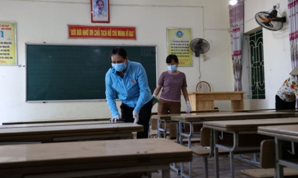 Hà Nội cho học sinh lớp 9 ngoại thành đi học trực tiếp từ 22/11