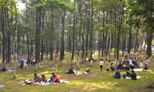 Người Hà Nội đi chơi, nghỉ dưỡng ngày cuối tuần