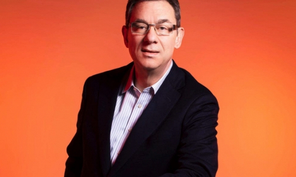 CEO Pfizer tự tin thuốc uống kháng COVID-19 của hãng chặn được biến thể Omicron