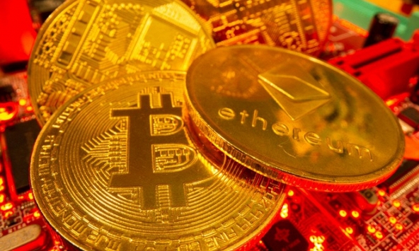 Bitcoin 'bốc hơi' 10.000 USD trong 1 giờ, chuyện gì đang xảy ra?