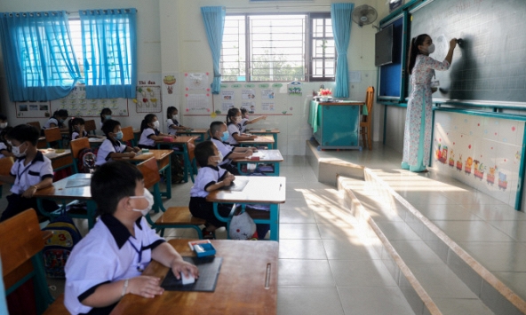 TPHCM có thể trì hoãn kế hoạch cho học sinh lớp 1 đến trường từ 13/12