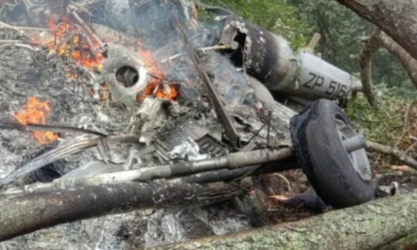 Trực thăng chở Tổng tham mưu trưởng quân đội Ấn Độ bị rơi