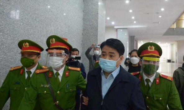 Cựu Chủ tịch Hà Nội Nguyễn Đức Chung kêu oan gần nửa tiếng đồng hồ tại tòa