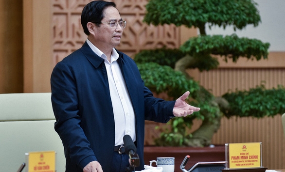 Thủ tướng: Phấn đấu hết tháng 1/2022 tiêm đủ 2 mũi vaccine Covid-19 cho trẻ 12-18 tuổi