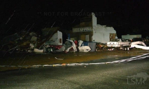 Mỹ: Lốc xoáy càn quét khiến ít nhất 50 người chết