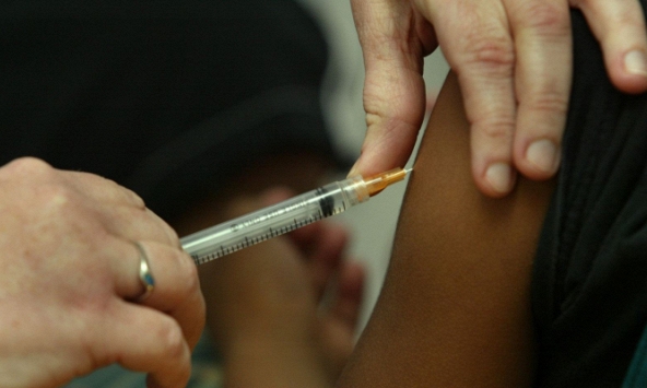 Người đàn ông tiêm 10 mũi vaccine COVID-19 chỉ trong 1 ngày