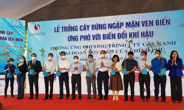 Diễn đàn 'Vì một Việt Nam xanh: Nhà Quản lý- Nhà báo- Doanh nghiệp với Tài nguyên và Môi trường