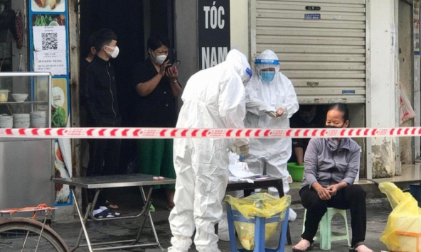 Từ trưa nay, 29/12, Quận Hai Bà Trưng - Hà Nội dừng bán hàng ăn uống tại chỗ