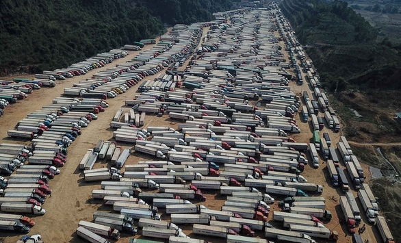 Đại diện Đại sứ quán Trung Quốc nói gì về tình trạng hơn 4.000 xe ùn tắc ở cửa khẩu?